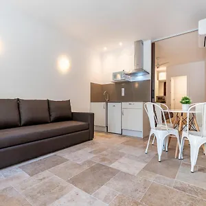 https://planta-baja-en-barri-maritim.top-hotels-tarragona.com